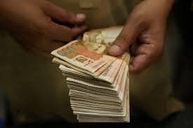 Unexpected repayment of $3.5 billion UAE loan puts pressure on Pakistani economy